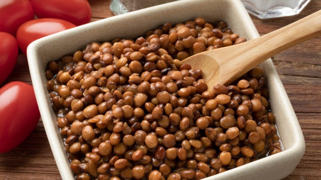 Want to lower your cholesterol? Adding lentils to your diet could help.