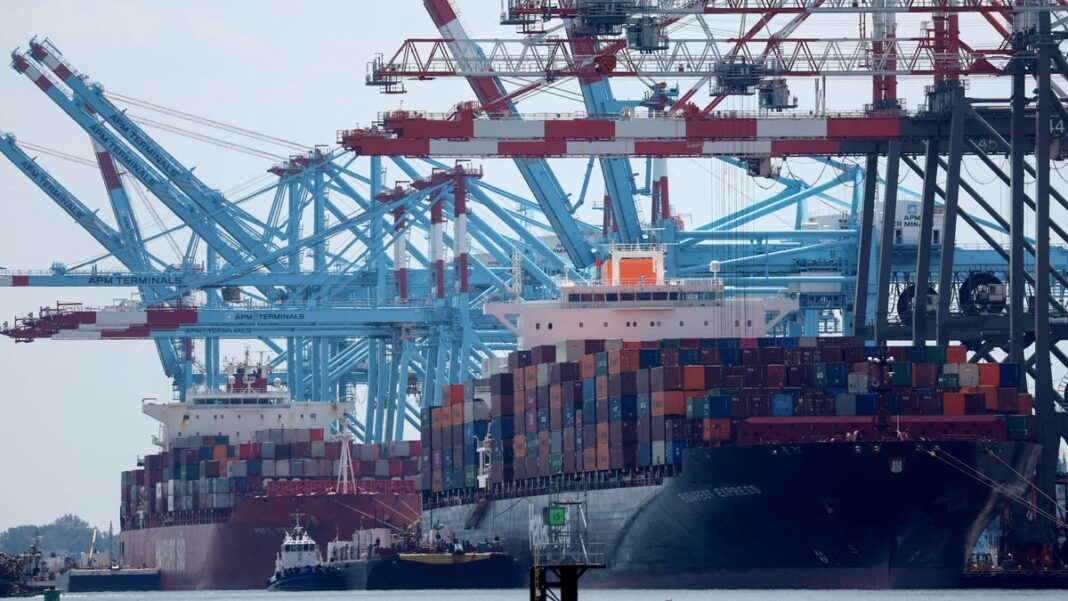 East and Gulf coast dockworkers strike, sparking fears of inflation and shortages again