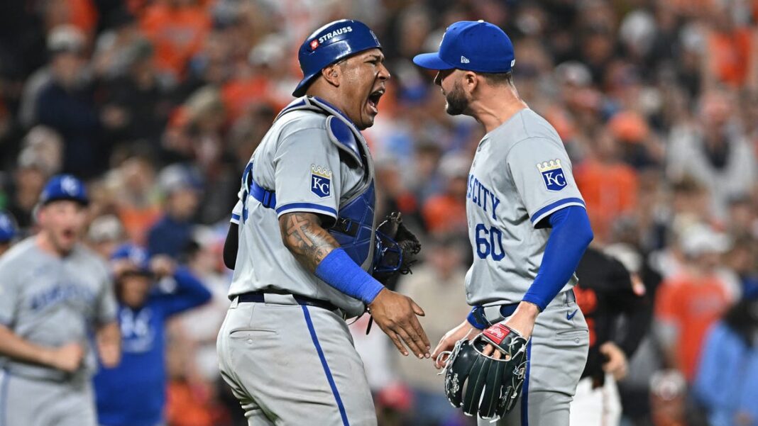 Royals sweep Orioles to reach ALDS in first postseason since 2015: Highlights