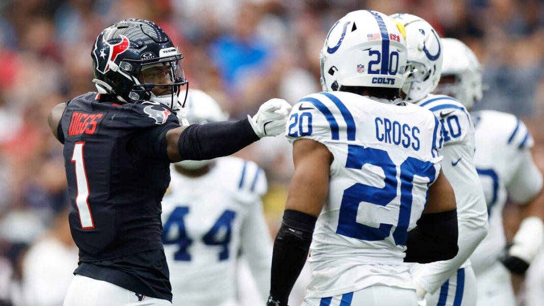 Stefon Diggs injury update: Texans WR hurts knee against Colts in Week 8