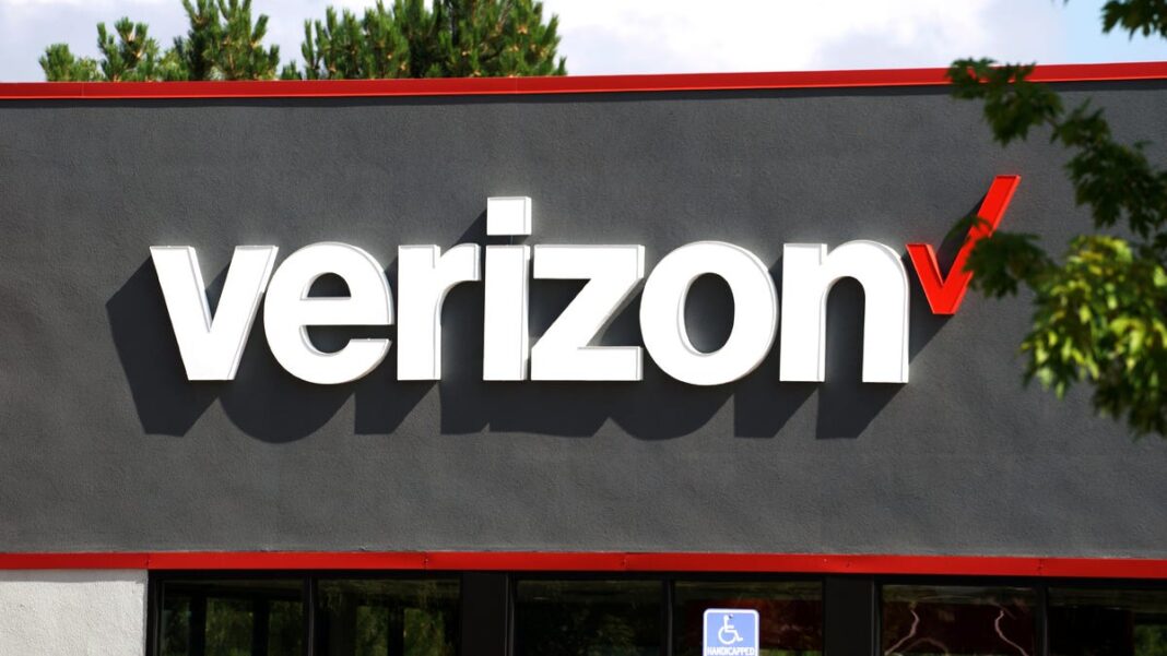 Verizon says network disruption is resolved; FCC investigating outage