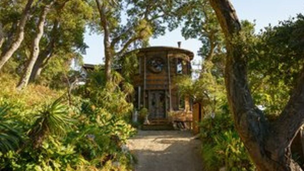 California home made from wine barrels, ‘rustic charm’ hits market: See inside