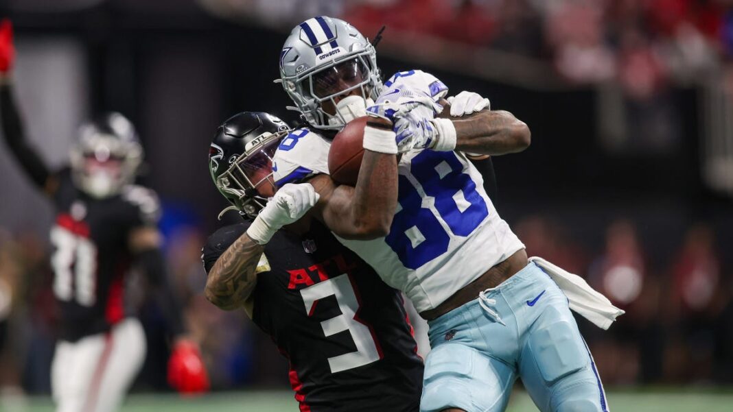 CeeDee Lamb injury update: Cowboys WR exits vs. Falcons with shoulder injury