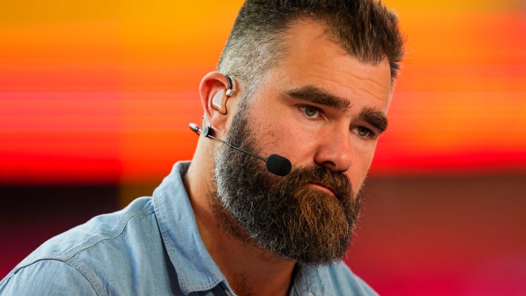 Jason Kelce apologizes for phone incident, Travis Kelce offers support on podcast