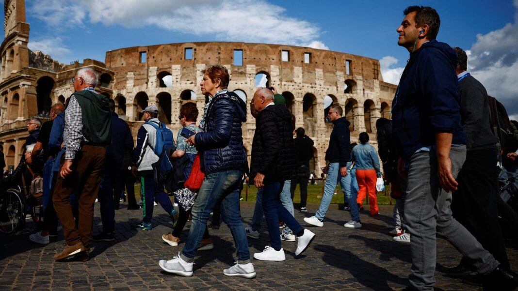 Roman officials, travel experts express concern with Airbnb’s gladiator night at Colosseum