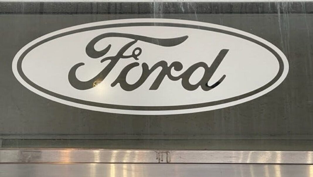 US auto regulators open 2 investigations into Ford vehicle recalls