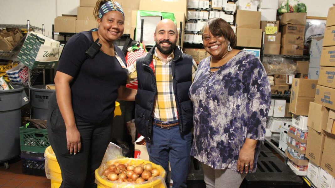 Food trucks, frozen turkey, tons of volunteers. How food banks prepare for Thanksgiving.