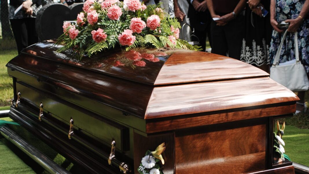 Colorado funeral home owners plead guilty to 190 counts of corpse abuse: Reports