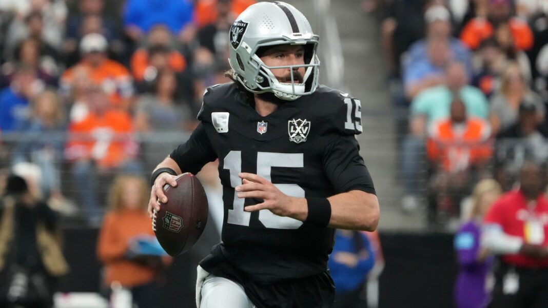 Gardner Minshew injury update: Raiders QB suffers collarbone injury, per report