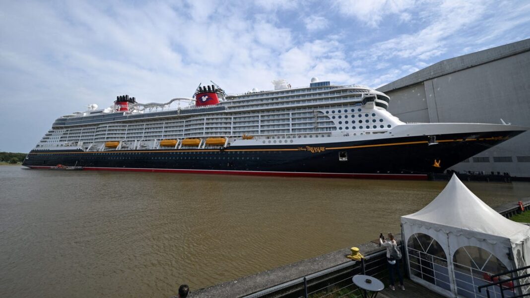 Disney cruise ship rescues four people from boat in distress off Bermuda coast