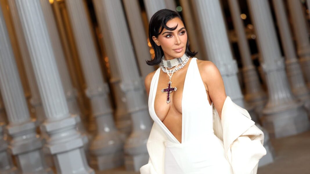 Kim Kardashian wears Princess Diana pendant to LACMA Art+Film Gala