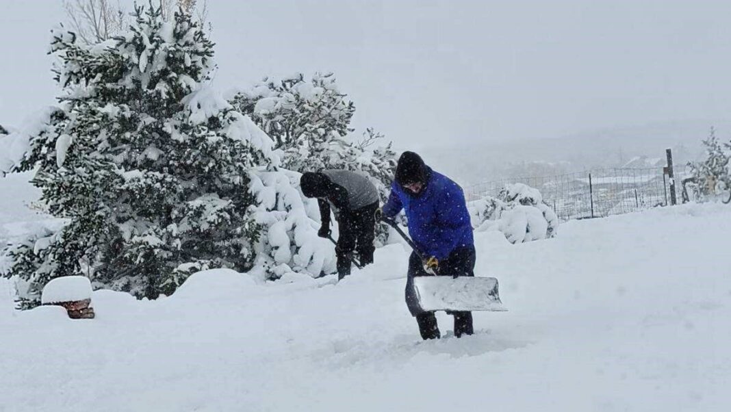 Winter storm smacks New Mexico, could dump several feet of snow