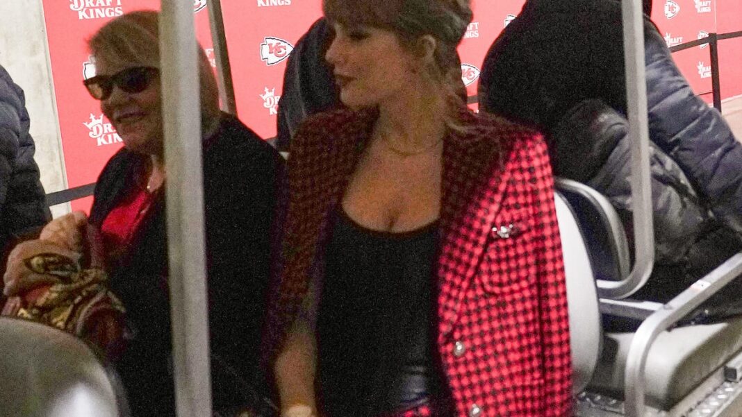 Taylor Swift touches down in Kansas City as Chiefs take on Denver Broncos