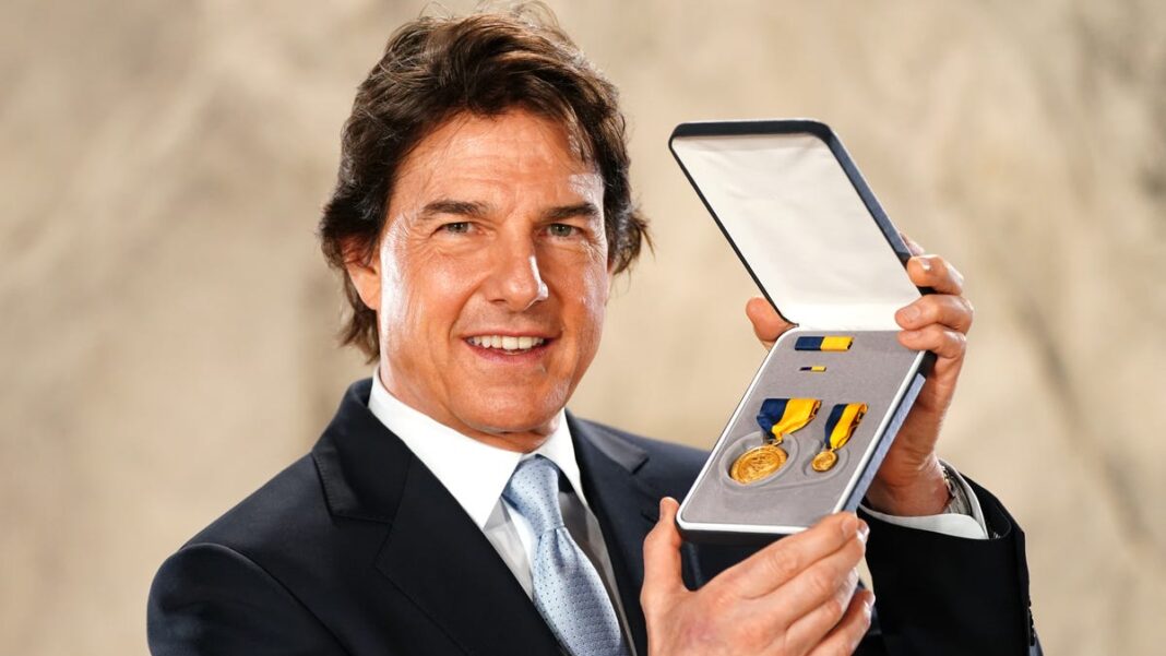 Tom Cruise honored with distinguished public service award from US Navy