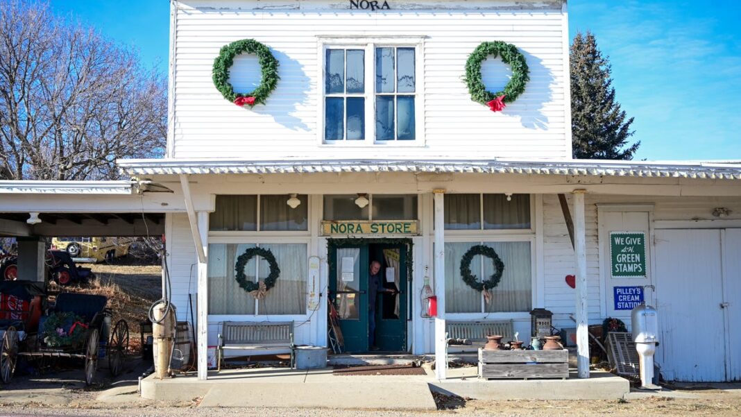 South Dakota town with two residents enchants visitors at Christmas with nostalgia and community