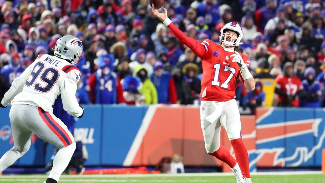 Josh Allen injury update: Bills QB hurts right throwing hand against Patriots