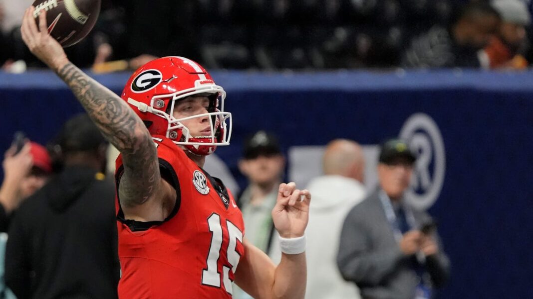 Georgia QB Carson Beck out for season, Gunner Stockton to start for Bulldogs in CFP