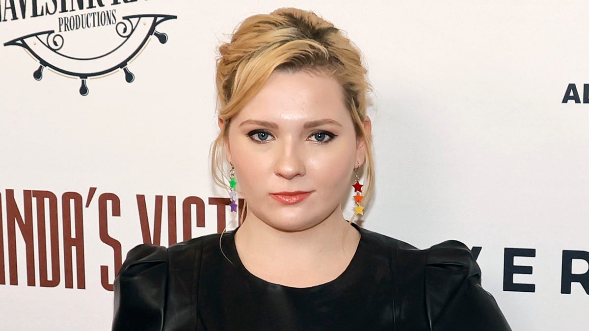 Abigail Breslin pens emotional essay after Blake Lively complaint: ‘This must change’