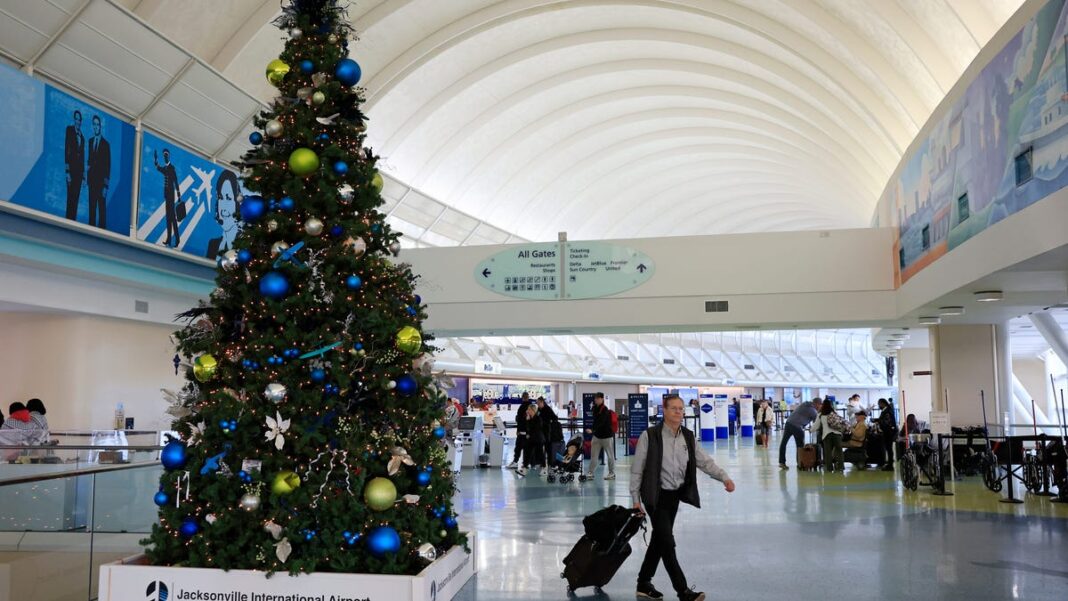 Avoid the crowds: The best, worst times to drive (or fly) for Christmas and New Year’s