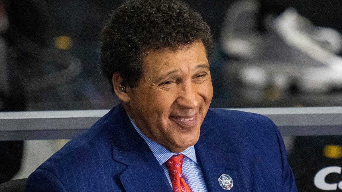 Longtime CBS Sports broadcaster Greg Gumbel dies at 78 after battle with cancer