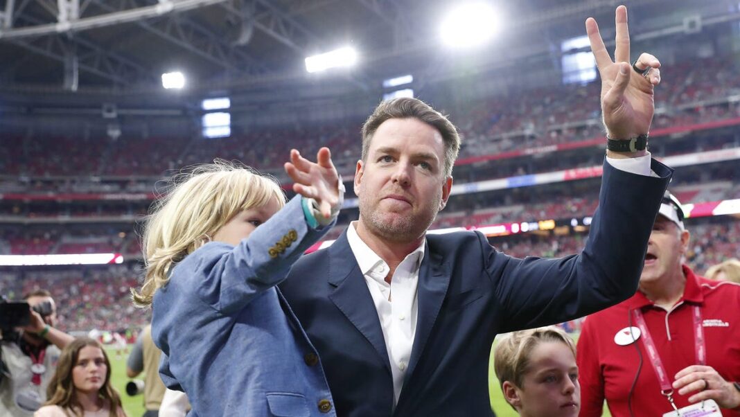 Former NFL QB, Heisman Trophy winner Carson Palmer to coach high school alma mater