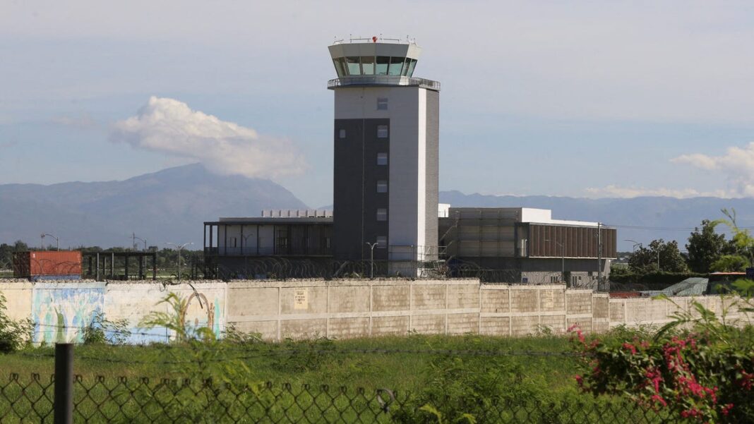 FAA extends Haiti flight restrictions, barring most flights until March