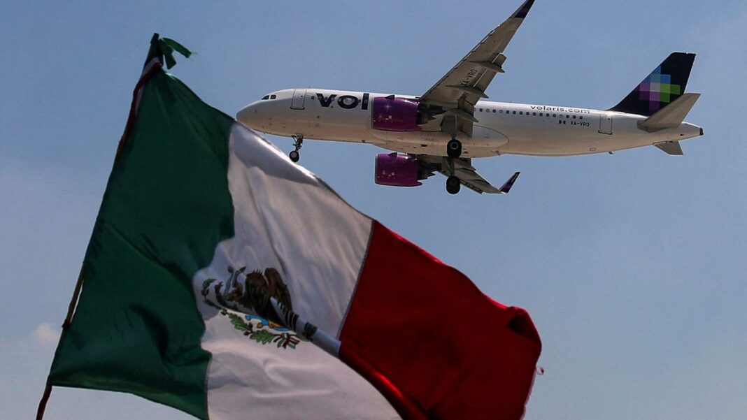 Man arrested for allegedly trying to divert domestic Mexican flight to US