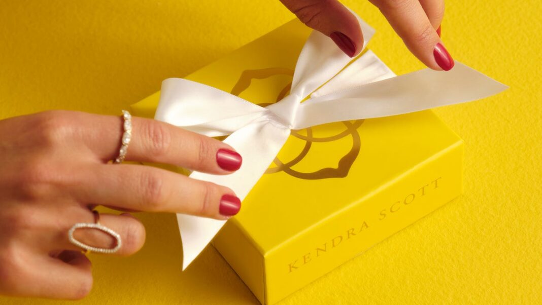 Why Kendra Scott jewelry is the hot gift and college-age customers are ‘critical’