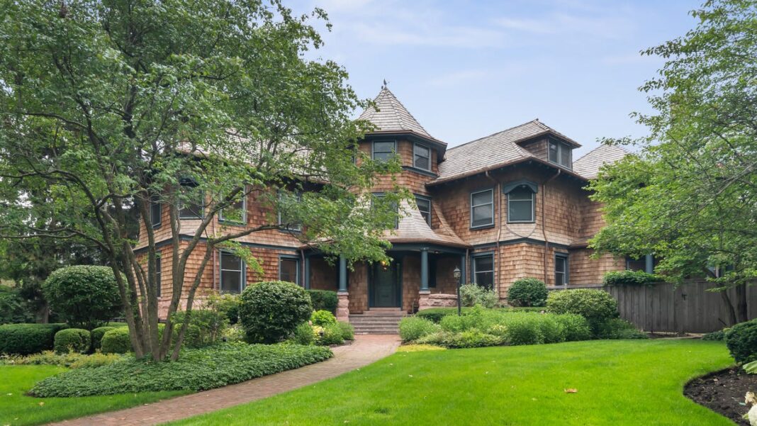 This house from ‘Home Alone’ is for sale. No, not that one.