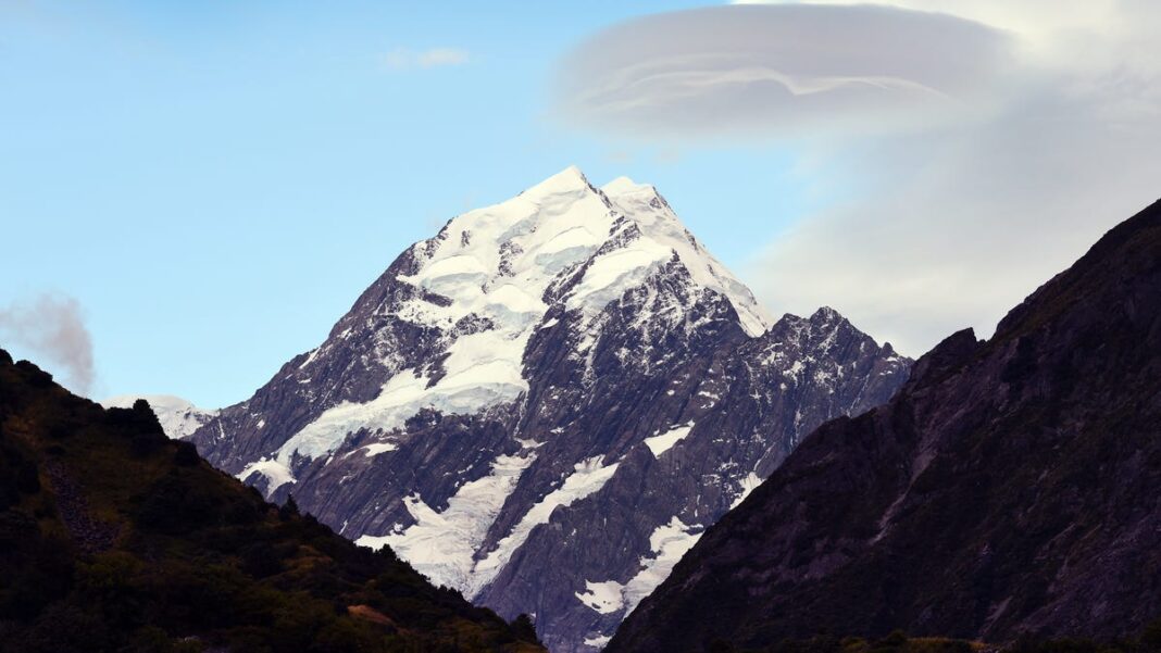 2 missing Americans, 1 Canadian climbing New Zealand’s tallest mountain presumed dead