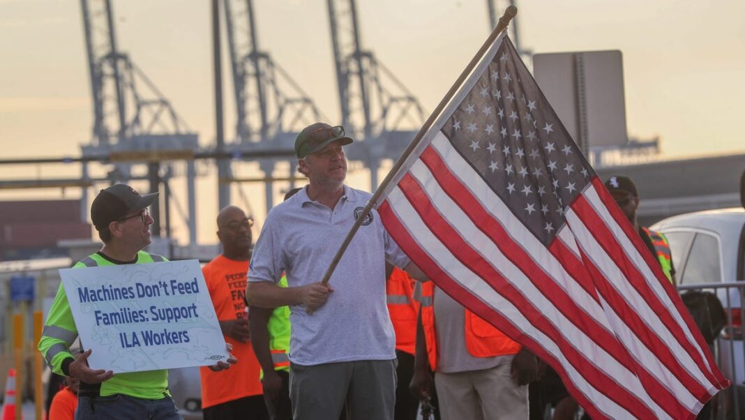 Negotiators ended a port strike to save Christmas. Can they stop a strike again next week?