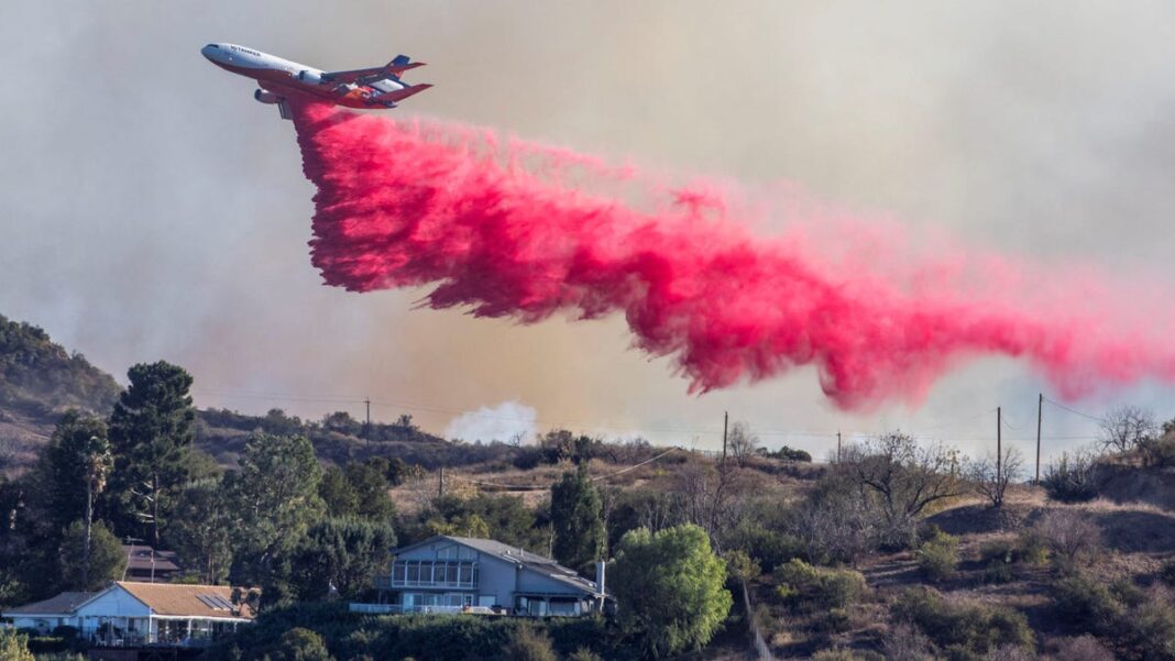 What is it the red fire retardant dropped by planes to fight LA fires?