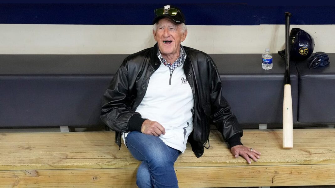 Brewers knew emotional playoff defeat likely would be Bob Uecker’s final game