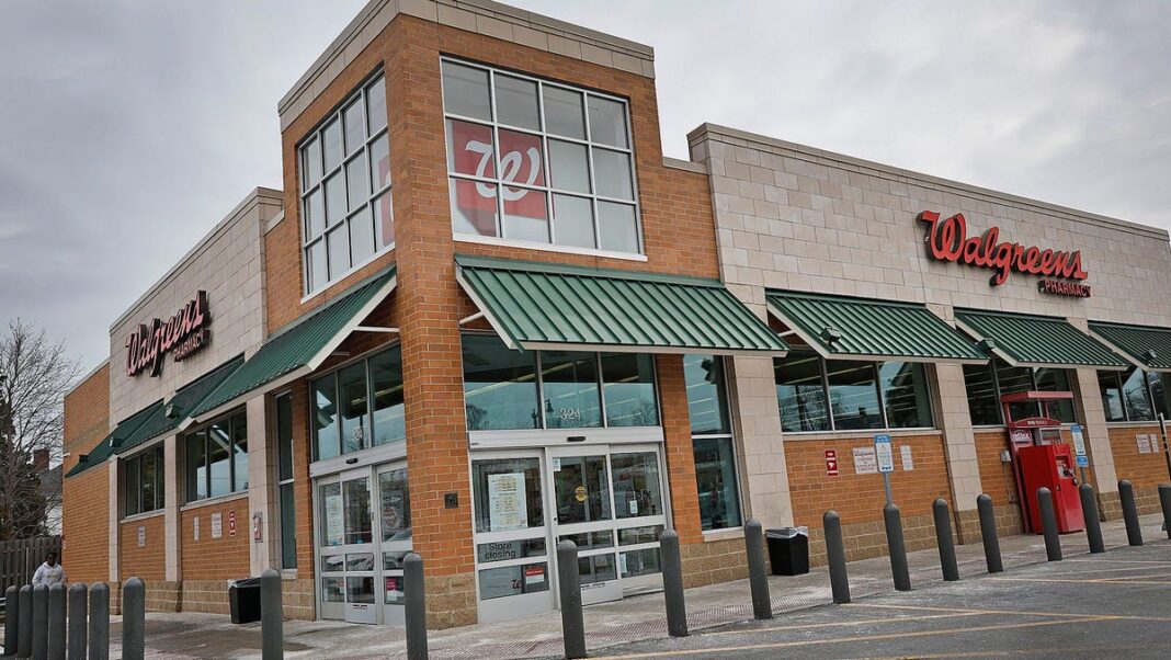 Walgreens turnaround continues with 450 stores to be closed this year