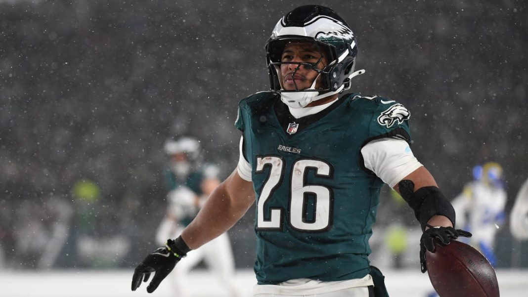 Saquon Barkley, Eagles see snowball effect as star RB breaks big scoring runs on Rams