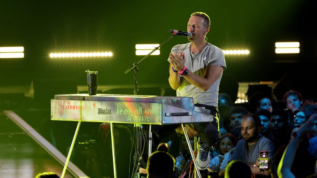 Coldplay’s Chris Martin thanks Mumbai fans for ‘forgiving us’ over British colonialism