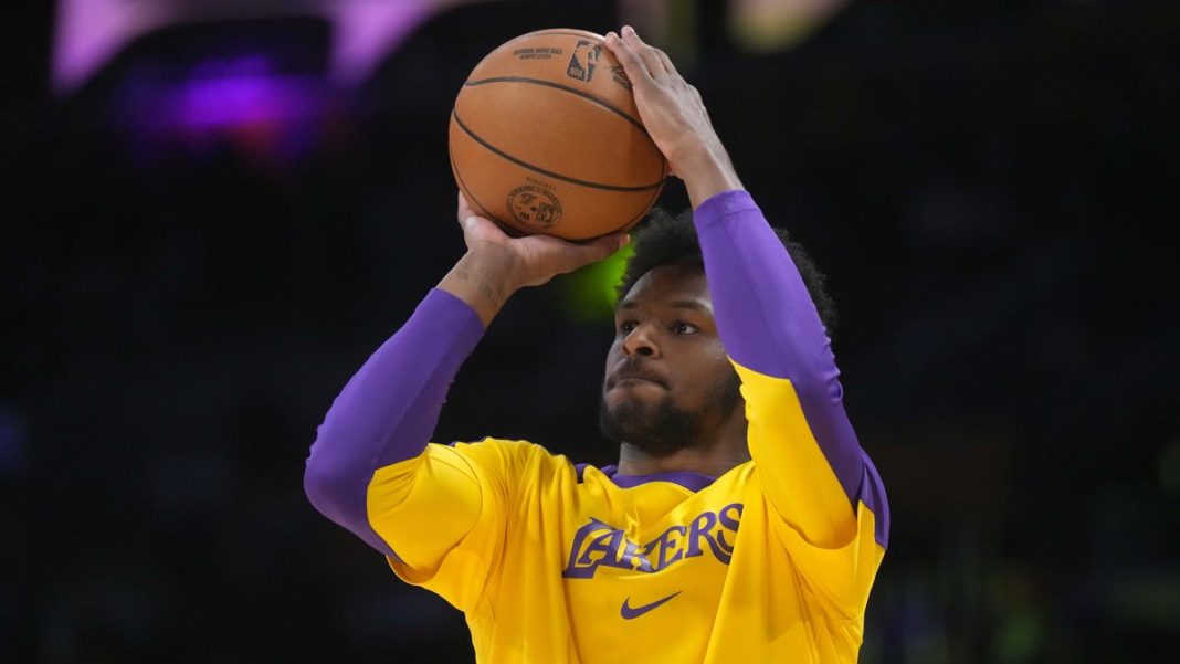 Bronny James throws down poster dunk, scores career-high 31 points in return to G League