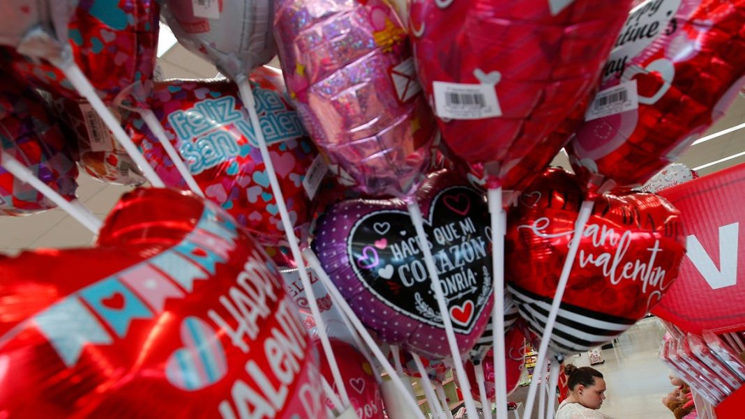 Valentine’s Day gift baskets for under $20? Trend inspires creativity, affordability