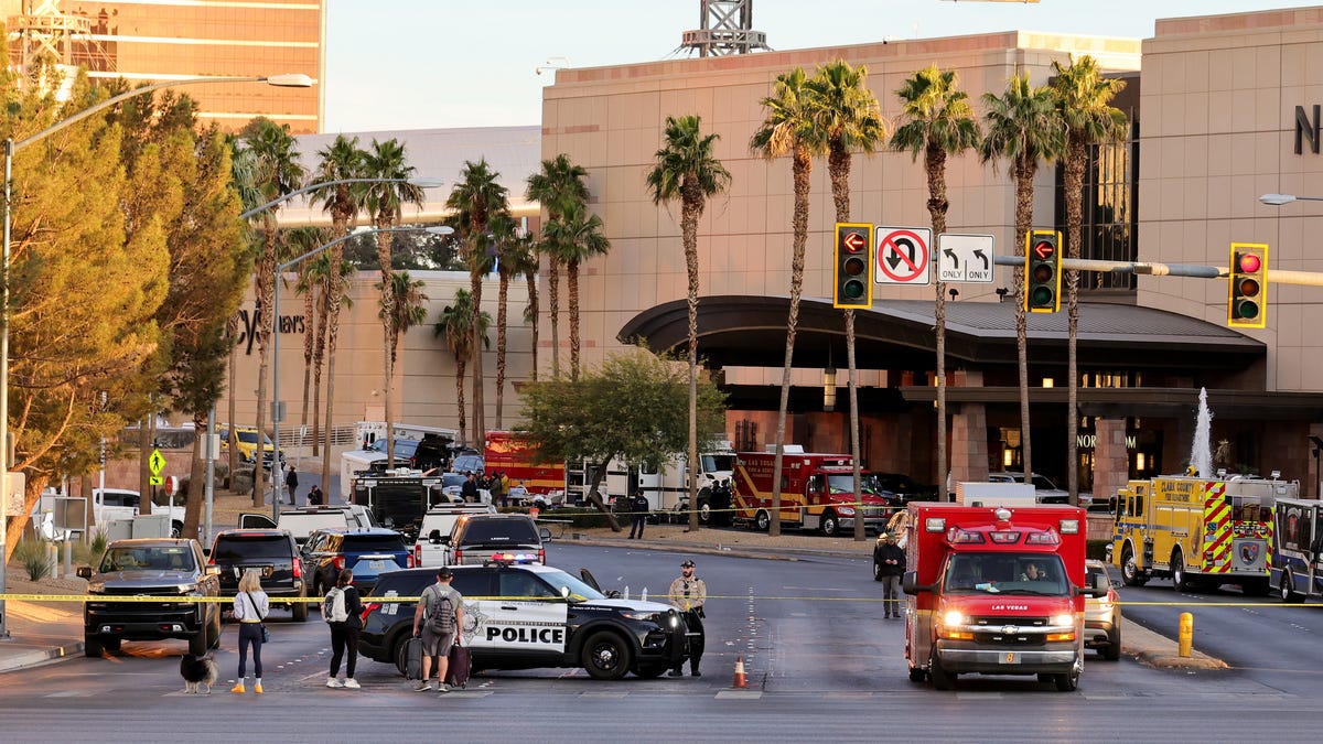 Man who rented Cybertruck that exploded in Las Vegas a Green Beret, official says