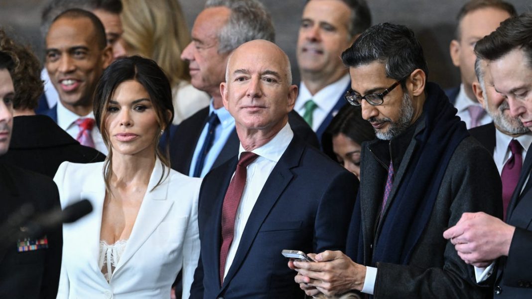 Lauren Sánchez, Jeff Bezos’ fiancée, wears white to Trump inauguration: See the photo