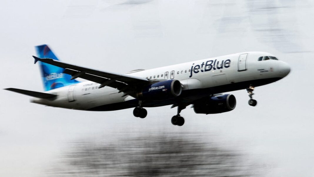 2 found dead in JetBlue plane’s landing gear after landing in Florida: reports