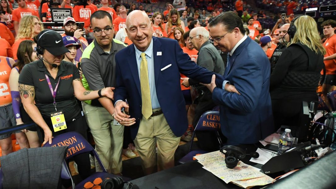 Dick Vitale makes emotional return to ESPN: ‘Beats the hell out of chemotherapy’